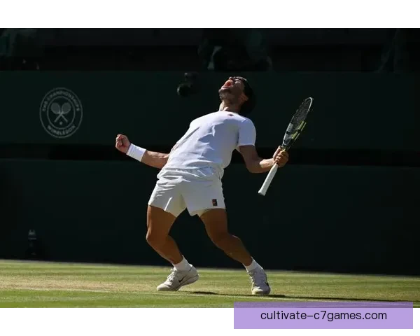 新生代与老将激战升级网球赛季焦点对决引发全球球迷热议